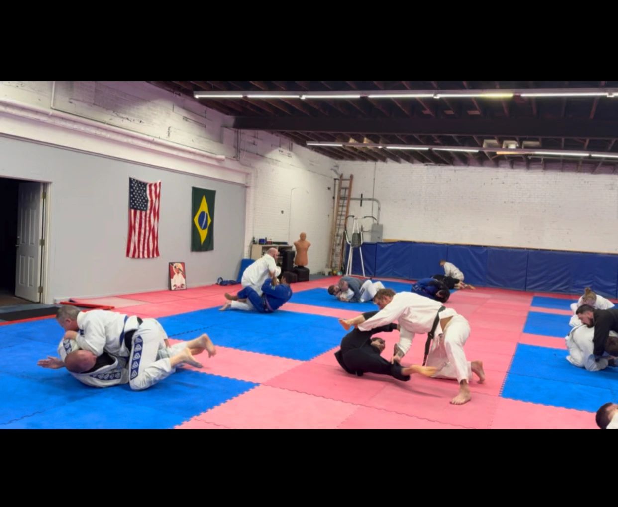 Students white gis mat